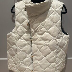 NEW J. McLaughlin Vivian Reversible Puffer Vest, Dark Navy/Egret White, Large.